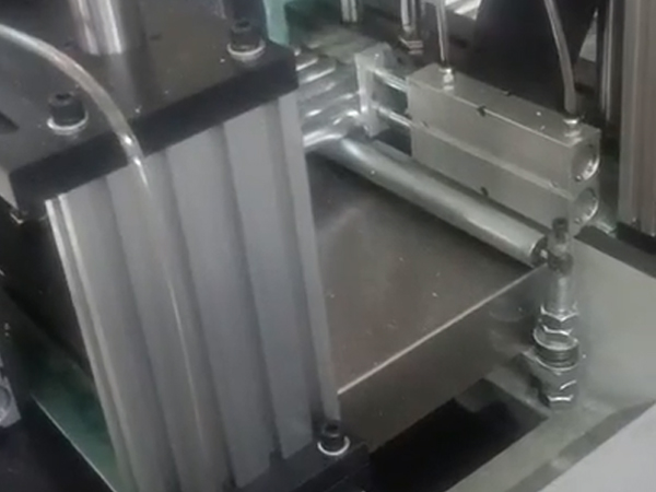 全自动铝材切割机
